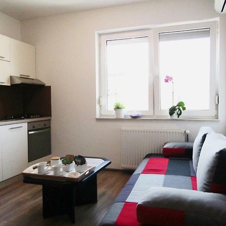 Apartment & Room Renee Osijek Exterior photo