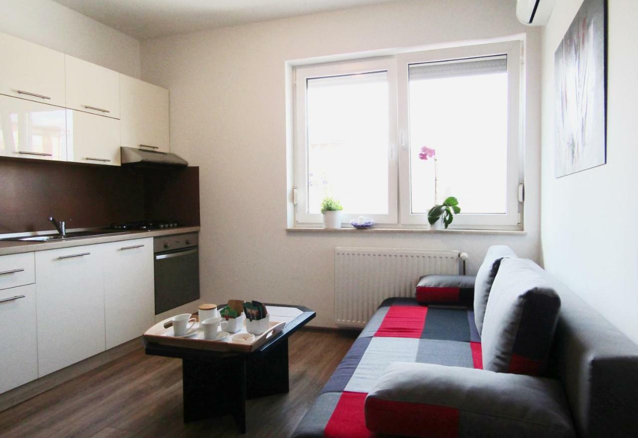 Apartment & Room Renee Osijek Exterior photo